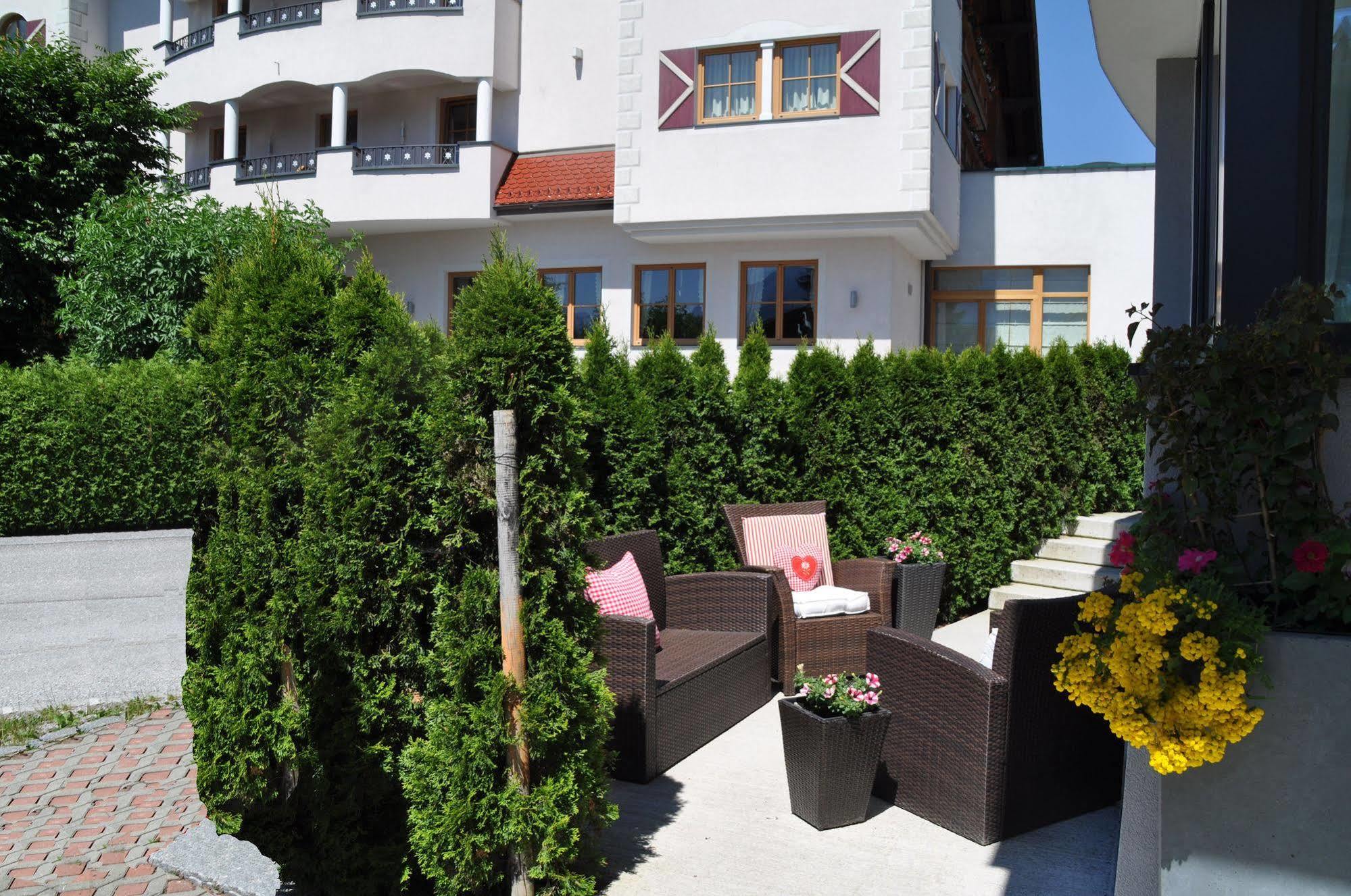 Ferienwelt Kesselgrub Hotel In Altenmarkt-Zauchensee Altenmarkt im Pongau Ngoại thất bức ảnh